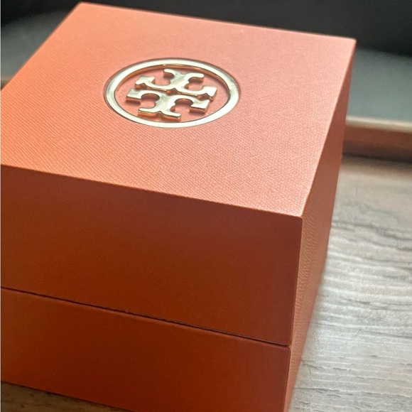 Tory Burch - Picture 14 of 15